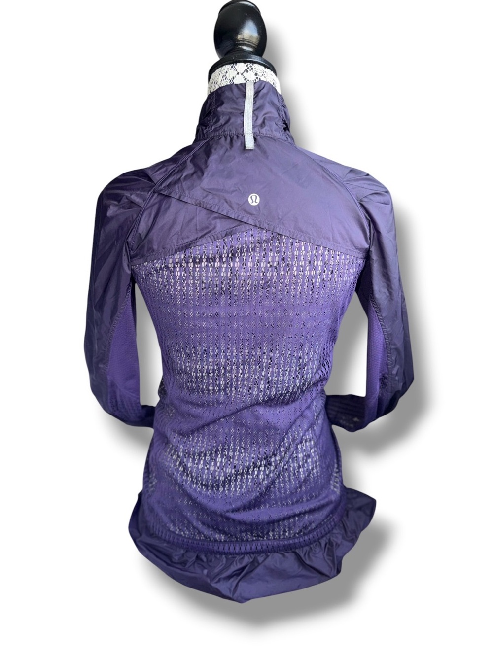 lululemon Run Wild Windbreaker Rain Jacket Purple Lightweight Grape Open Mesh 4